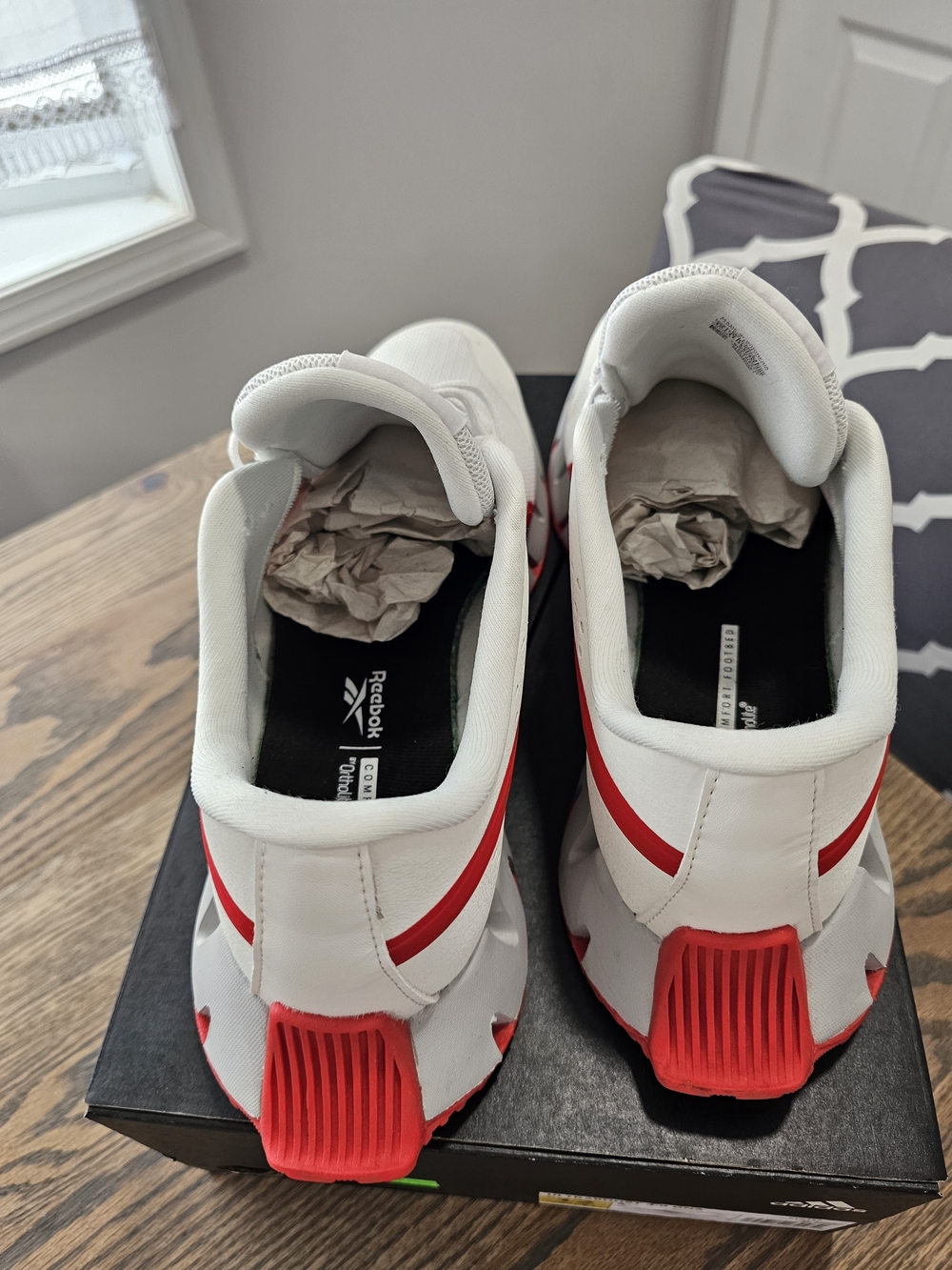 Reebok Zigs Men's Lightweight Running Sneakers - Picture 3 of 5